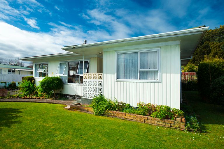 Photo of property in 14 Paraone Road, Tamarau, Gisborne, 4010
