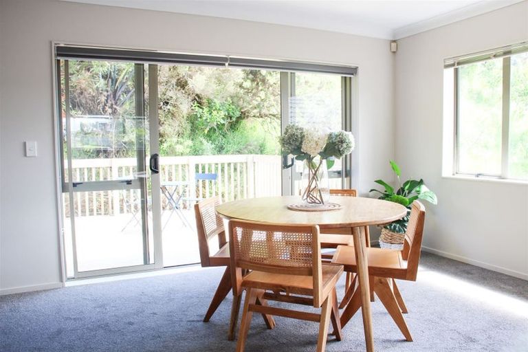 Photo of property in 24 Erlestoke Crescent, Churton Park, Wellington, 6037