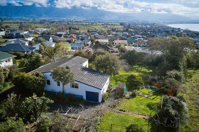 Photo of property in 24 Hastings Street, Kaikoura, 7300