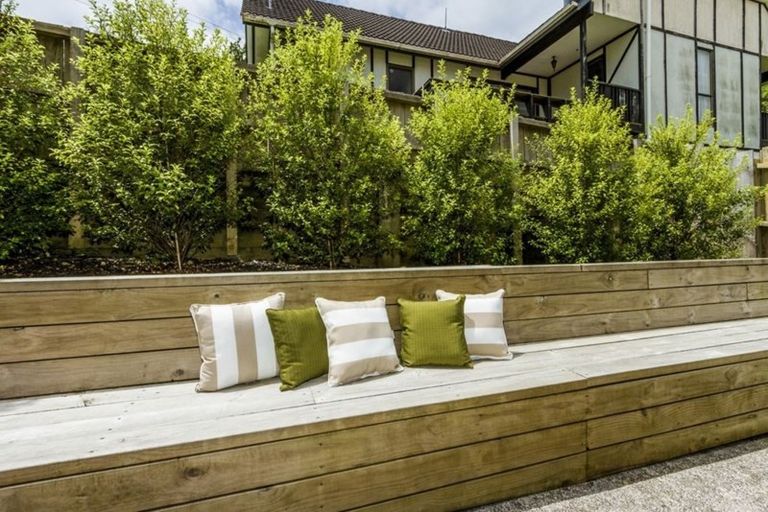 Photo of property in 3/129a Manuka Road, Bayview, Auckland, 0629