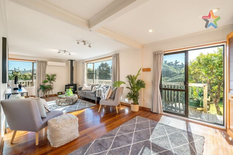 Photo of property in 24 Titiro Moana Road, Korokoro, Lower Hutt, 5012