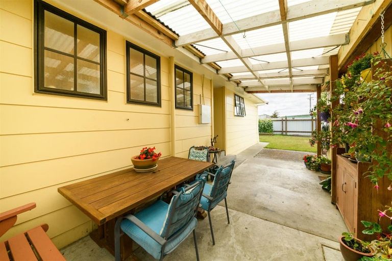 Photo of property in 2 Walton Street, Bulls, 4818