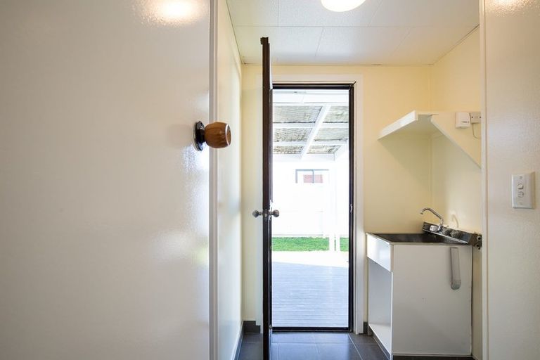 Photo of property in 96 Parrs Cross Road, Henderson, Auckland, 0612