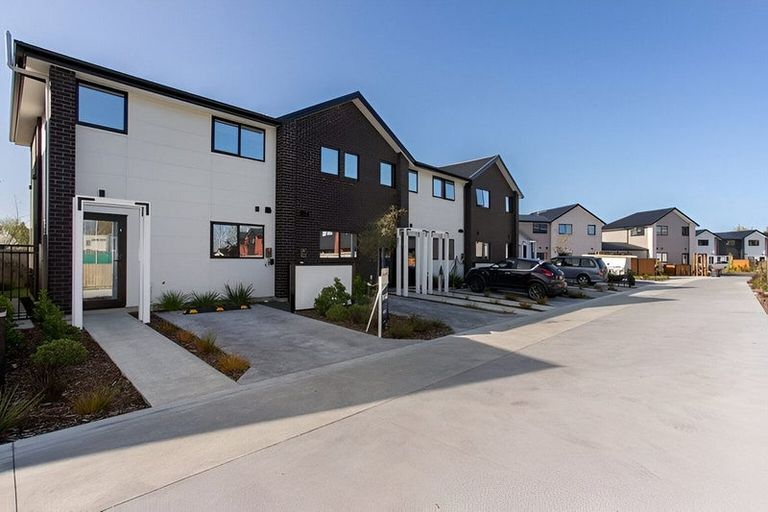 Photo of property in 4/8 Matata Place, Dallington, Christchurch, 8061