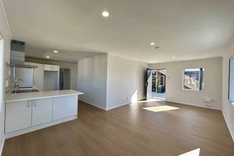 Photo of property in 66 Casuarina Road, Half Moon Bay, Auckland, 2012