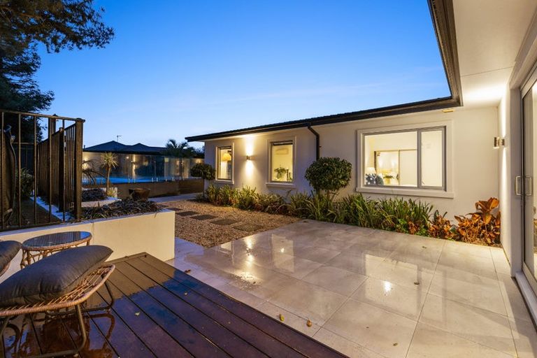 Photo of property in 43 Oakgrove Drive, Rangiora, 7400