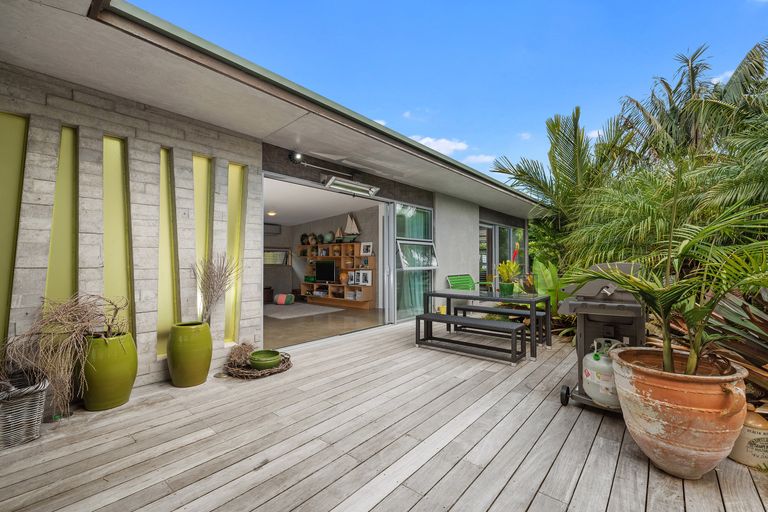 Photo of property in 5 Harbour View Road, Point Wells, Warkworth, 0986