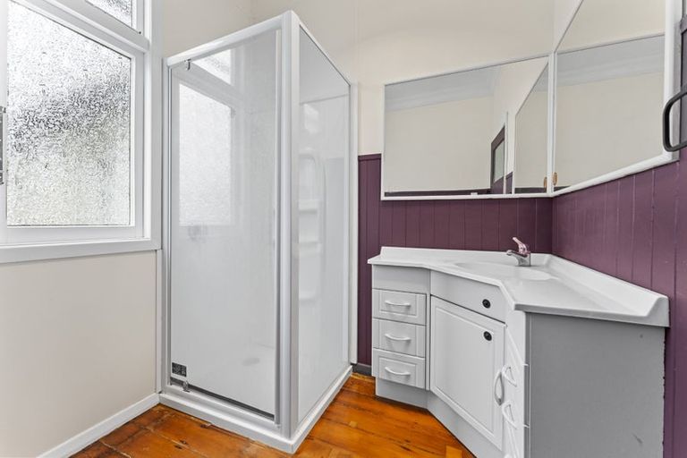 Photo of property in 5 Oxford Street, Patea, 4520