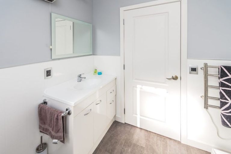 Photo of property in 4 Brougham Place, Springvale, Whanganui, 4501