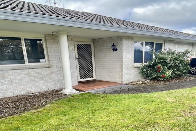 Photo of property in 63 Ngatai Road, Otumoetai, Tauranga, 3110