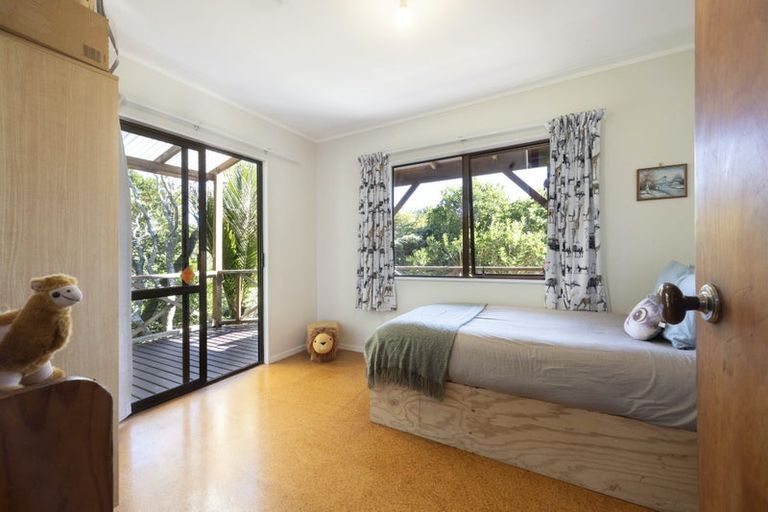 Photo of property in 165 Lone Kauri Road, Karekare, New Lynn, 0772