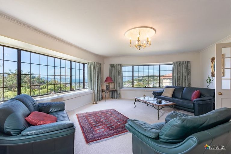 Photo of property in 104 Viewmont Drive, Harbour View, Lower Hutt, 5010
