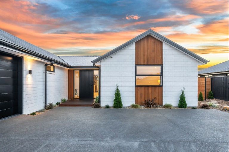 Photo of property in 3 Roles Way, Rolleston, 7615