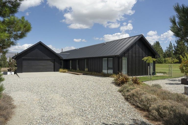 Photo of property in 195 Hillview Road, Alexandra, 9391