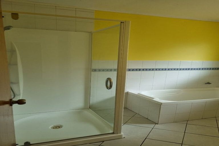 Photo of property in 42 Barnhill Crescent, Pahurehure, Papakura, 2113