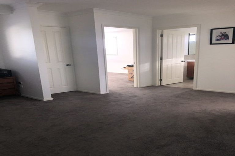 Photo of property in 79 Mt Lebanon Crescent, The Gardens, Auckland, 2105