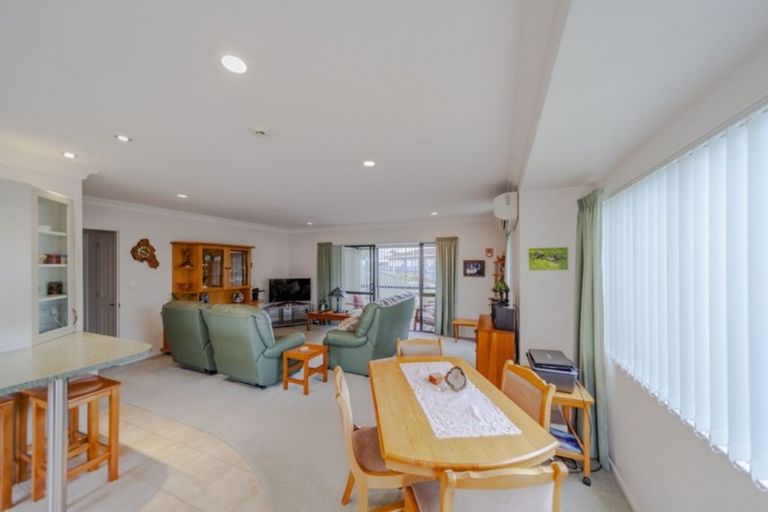 Photo of property in 58g Guppy Road, Greenmeadows, Napier, 4112