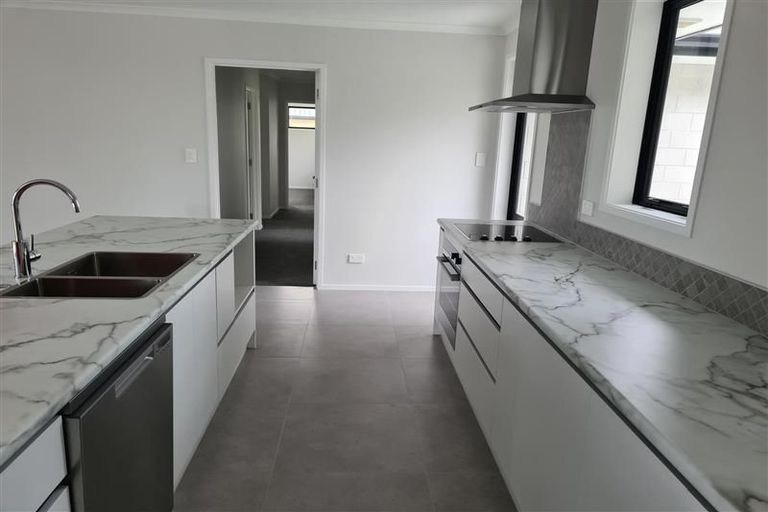 Photo of property in 18 Kapua Crescent, Rototuna North, Hamilton, 3210