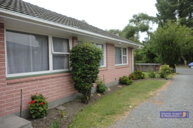 Photo of property in 120 Grimseys Road, Redwood, Christchurch, 8051
