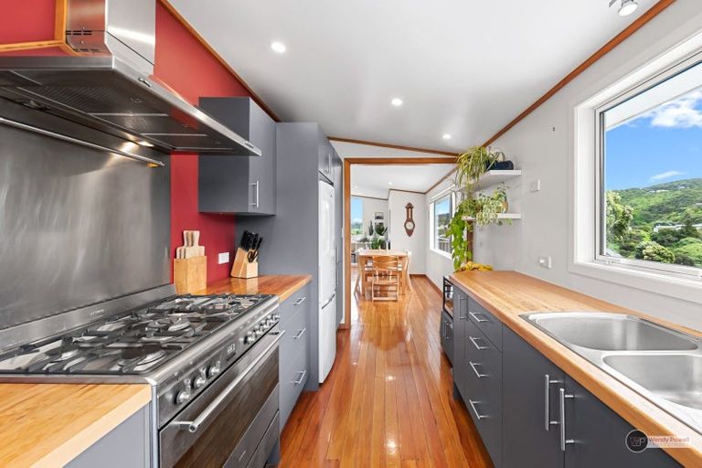 Photo of property in 92b Dowse Drive, Maungaraki, Lower Hutt, 5010