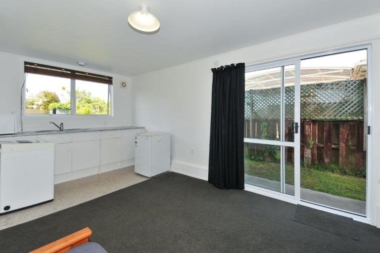 Photo of property in 4 Cassia Place, Sunnynook, Auckland, 0620