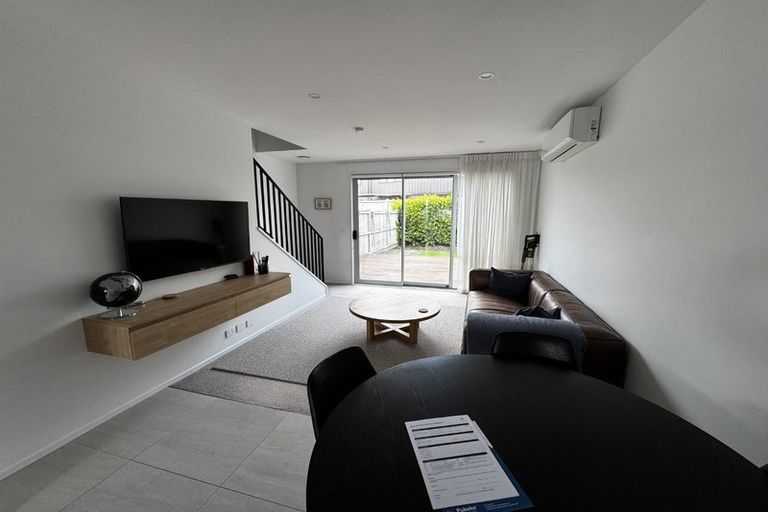 Photo of property in 10 Kawe Marie Lane, Takanini, 2112