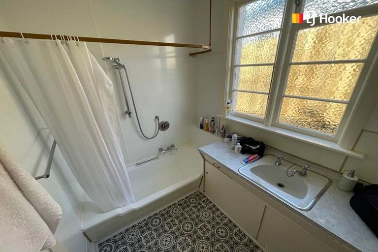 Photo of property in 10 Sunbury Street, Andersons Bay, Dunedin, 9013