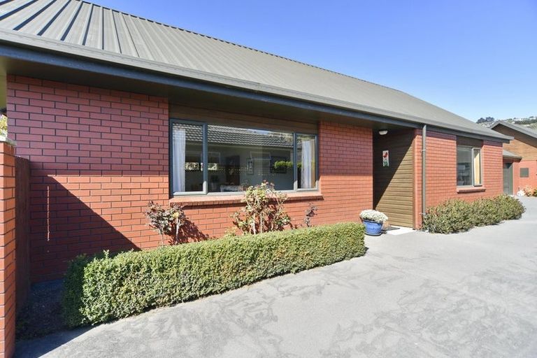 Photo of property in 1/164 Main Road, Redcliffs, Christchurch, 8081
