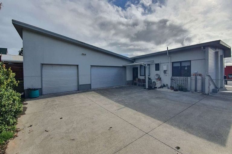 Photo of property in 373 Broadway, Stratford, 4332