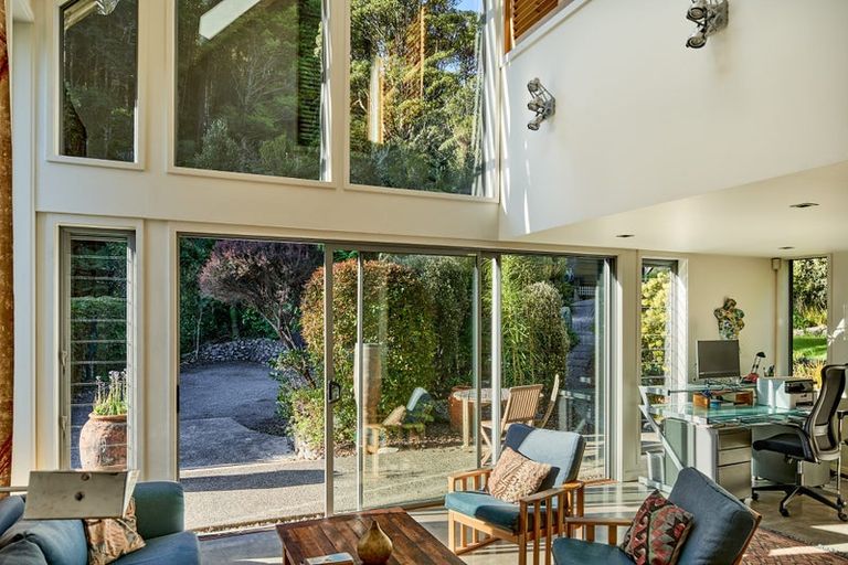 Photo of property in 41 Kotari Road, Days Bay, Lower Hutt, 5013