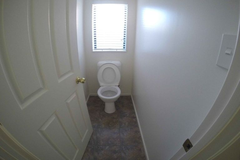 Photo of property in 102 Westerham Drive, Dannemora, Auckland, 2016