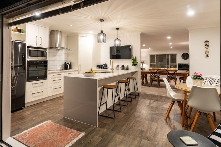 Photo of property in 2 Patterson Lane, Raumati Beach, Paraparaumu, 5032