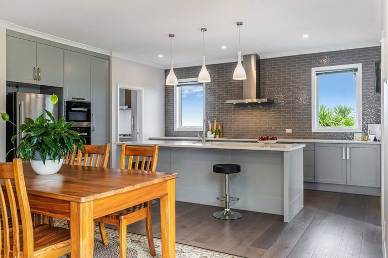 Photo of property in 15 Flavell Drive, Orewa, 0931