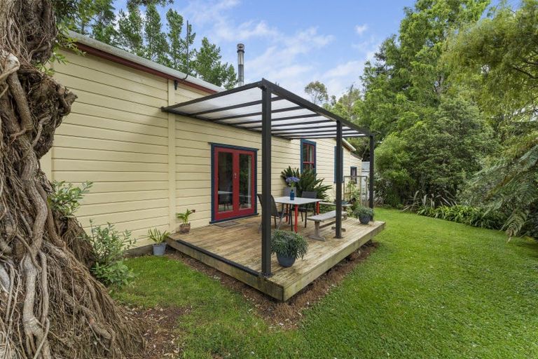 Photo of property in 374 Scotts Road, Linton, Palmerston North, 4472