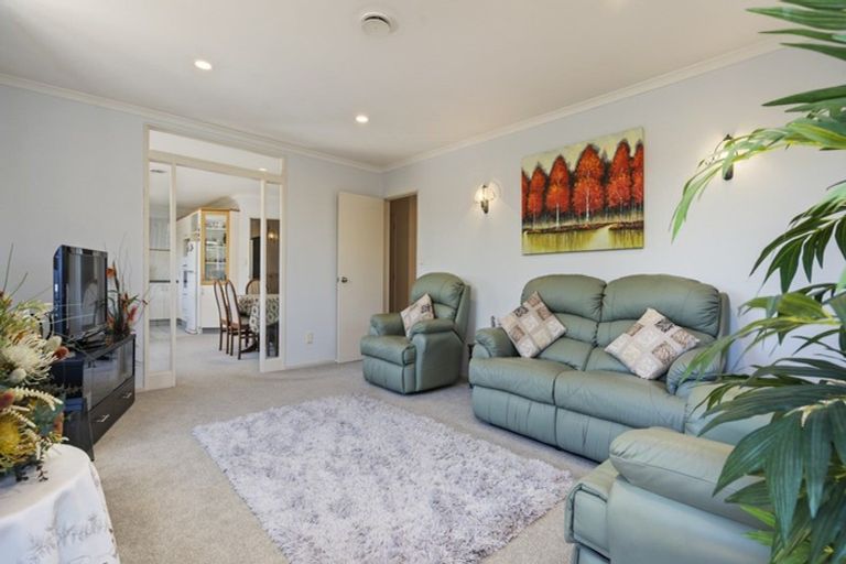 Photo of property in 6 Whalers Rise, Whalers Gate, New Plymouth, 4310