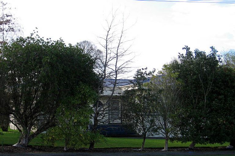 Photo of property in 28 Lansdowne Crescent, Lansdowne, Masterton, 5810