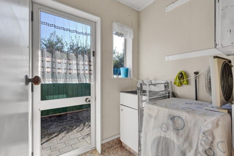 Photo of property in 30a Sackville Street, Fitzroy, New Plymouth, 4312