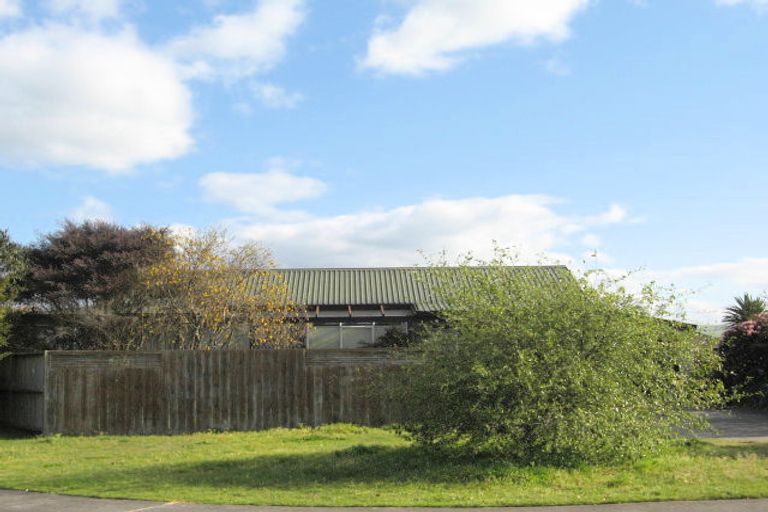 Photo of property in 10 Emery Place, Papamoa Beach, Papamoa, 3118