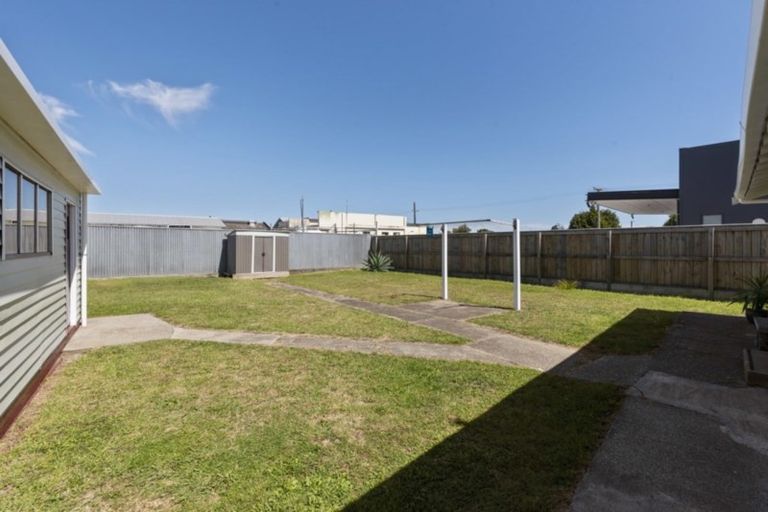 Photo of property in 10 Liverpool Street, Levin, 5510