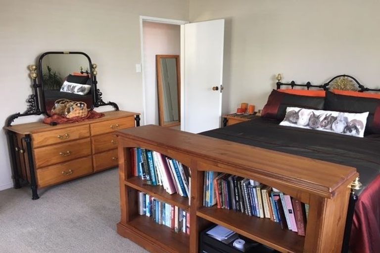 Photo of property in 12 Hicks Crescent, Waikanae Beach, Waikanae, 5036