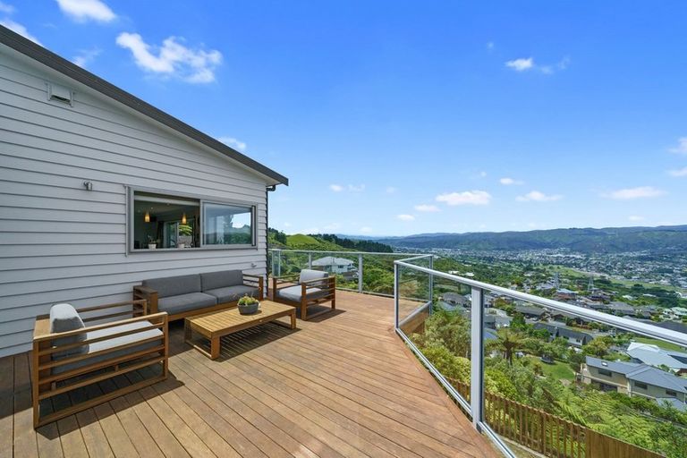 Photo of property in 34 Arahiwi Grove, Tirohanga, Lower Hutt, 5010