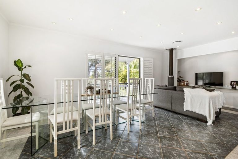 Photo of property in 2/74 Glamorgan Drive, Torbay, Auckland, 0630