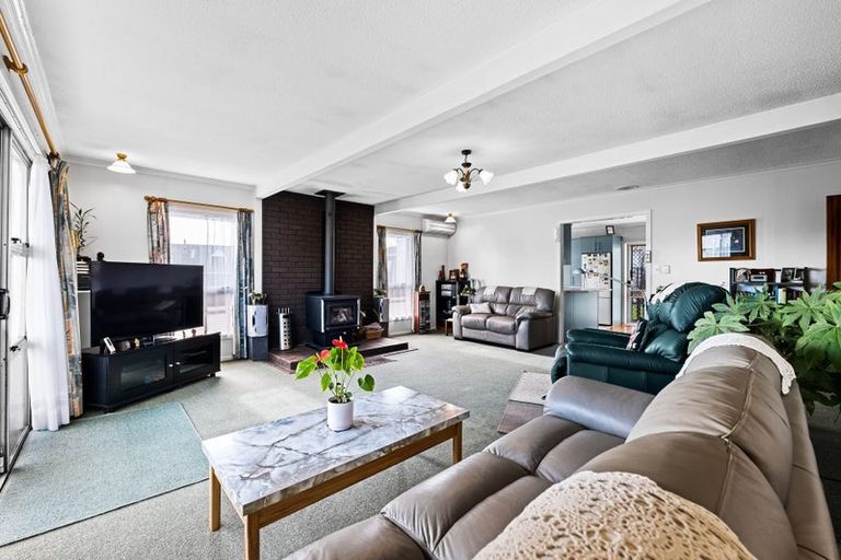 Photo of property in 7 Kamahi Place, Inglewood, 4330