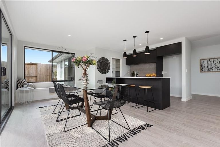 Photo of property in 33 Awataha Crescent, Pyes Pa, Tauranga, 3110