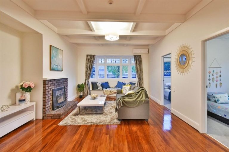 Photo of property in 6 William Street, Mangere East, Auckland, 2024