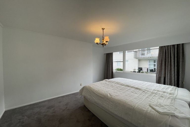 Photo of property in 89 Lynden Avenue, Hillcrest, Auckland, 0627