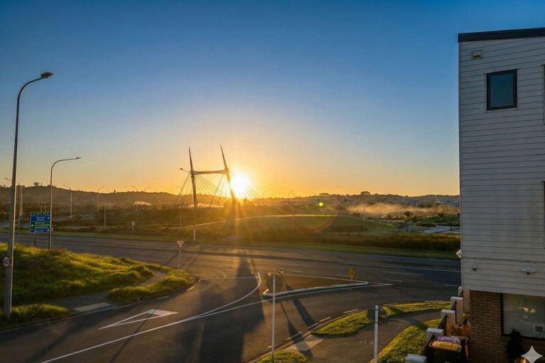 Photo of property in 6 Manahau Lane, Flat Bush, Auckland, 2019