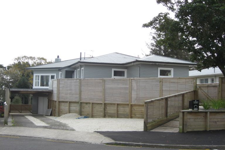 Photo of property in 6 Tasman Street, Vogeltown, New Plymouth, 4310