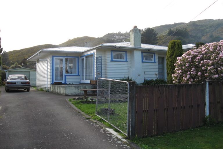 Photo of property in 111 Wood Street, Wainuiomata, Lower Hutt, 5014