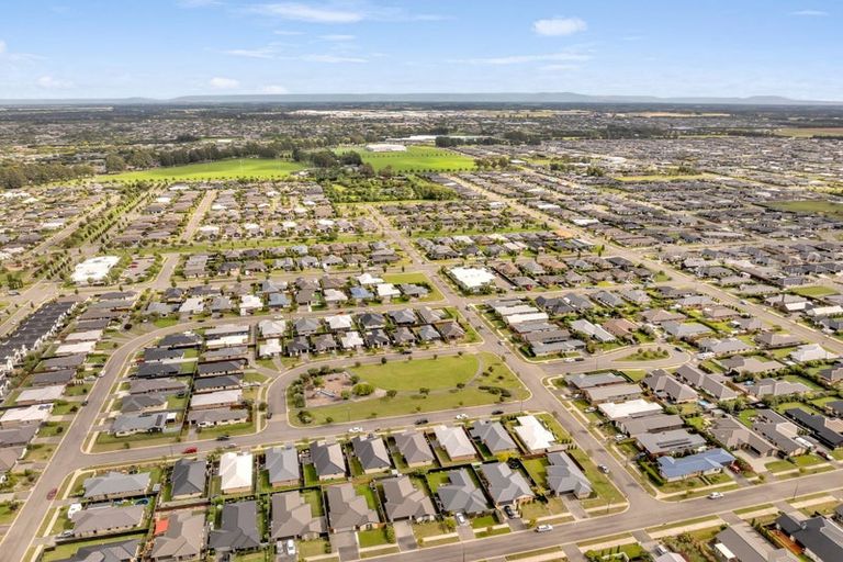 Photo of property in 10 Clanfield Way, Rolleston, 7615